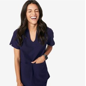 COPY - Figs Banepa style scrub top EUC